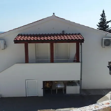 Apartment Luka 1